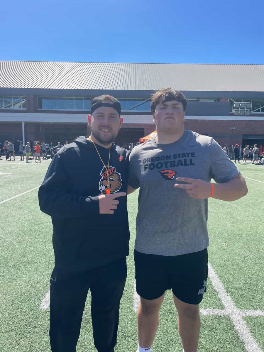 marquez_dy27_08's tweet photo. I had a great time competing at @BeaverFootball. Thank you @CoachB53 @CoachMalot for having me out and the great coaching! @CoachRich74 @OAPLC @B12PFootball @LOLakersFB @BrandonHuffman @JordanJ_ @DylanLayne4 https://t.co/M6bzazcyWJ