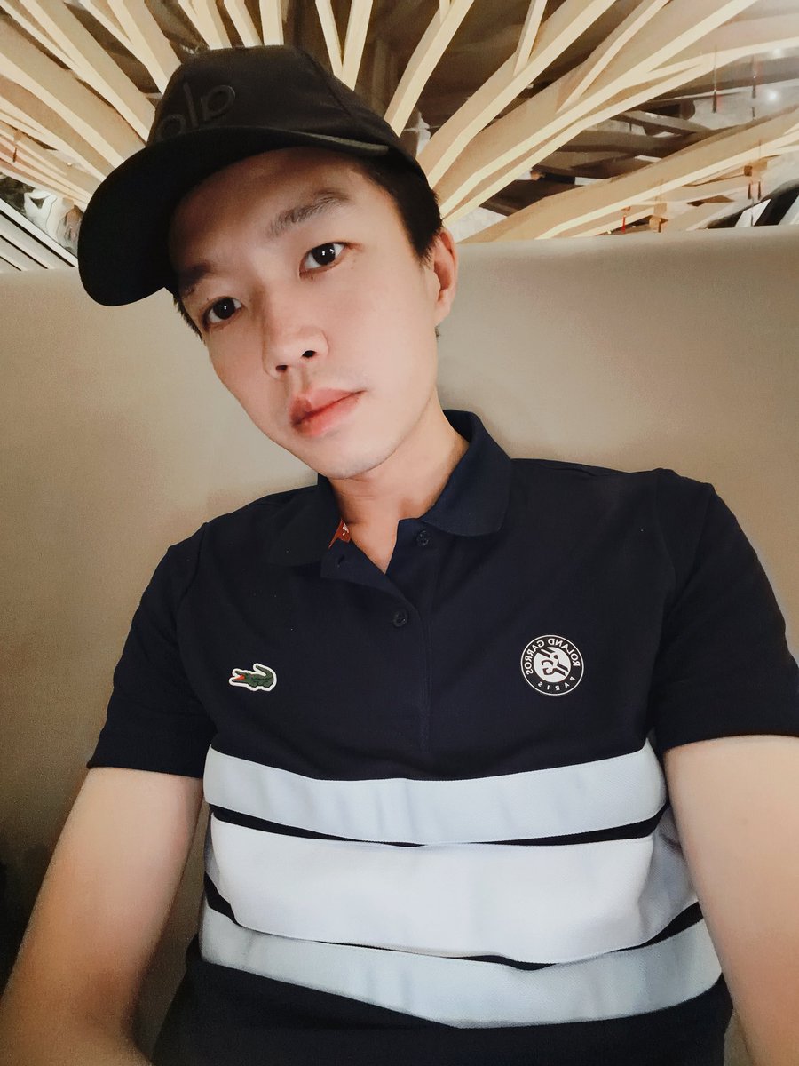 johnny06_y's tweet photo. 漫漫時間 等待轉機✈️
#上海浦東 https://t.co/oAfzjoFOcc