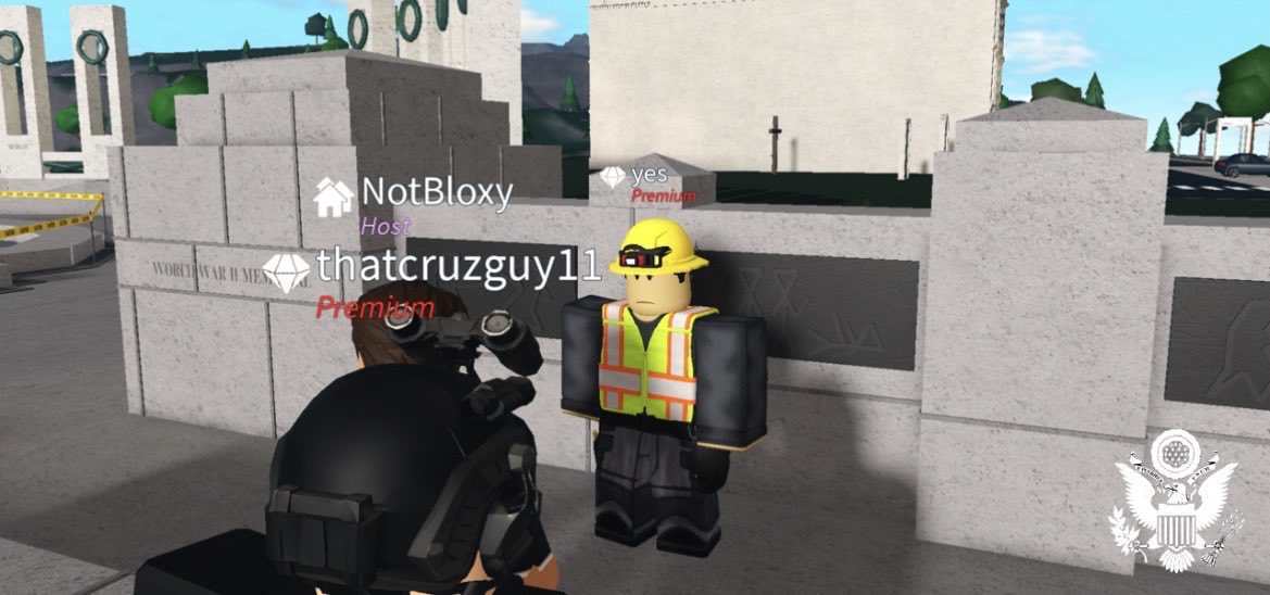 usabbloxburg's tweet photo. Today, the President, Noah Bloxy, visited the construction site of the up and coming World War II Memorial. 
He was walked around by a construction worker, and shown the many important parts of the monument.

#roblox #bloxburg #USA #USAB #politics #ropolitics #WWII #POTUS https://t.co/0emSQMkytI