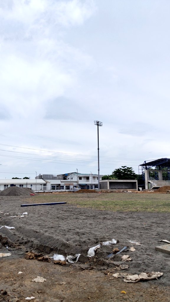 segundajugada_'s tweet photo. ‼️Imponentes...🔥⚾

⏭️Así Lucen Las Torres Donde Irán Soportadas Las Luminarias Del Nuevo Estadio "Lucho Nieto" Del Barrio La Pradera👊

✅Poco a poco el escenario está mostrando su avance, que tendrá luces Led europeas de generación modernas y amigables con el ambiente💯 https://t.co/70ipqgA7SB