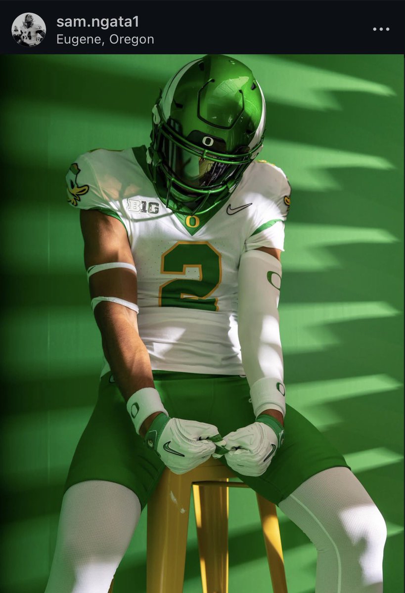 oregon__updates's tweet photo. 3-Star Oregon OLB commit Sam Ngata on his OV 🦆 https://t.co/6c62XT8M79