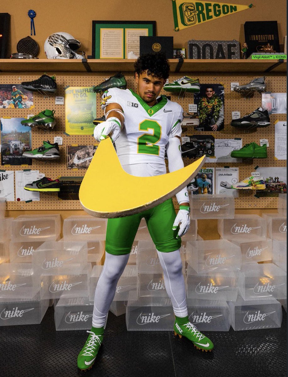 oregon__updates's tweet photo. 3-Star Oregon OLB commit Sam Ngata on his OV 🦆 https://t.co/6c62XT8M79