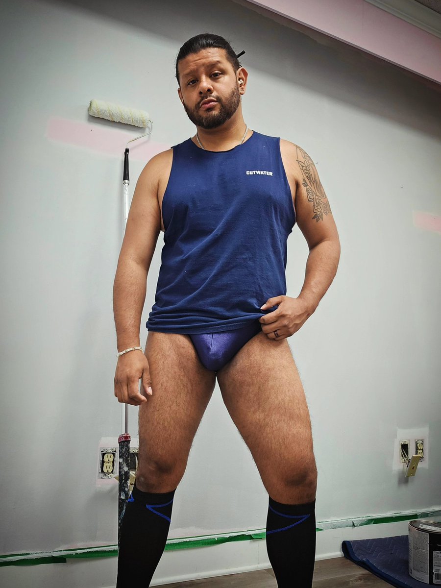 BeastMaster7110's tweet photo. 😏💙🖤🩲🧦
#Beastmaster #briefs #gaybriefs #bodypositivity #gaydiabeticlife #gaylatino #gaybear #gaybeast #beefybear #beefymen #beefygay #beefybriefs https://t.co/H95EOlhoeS
