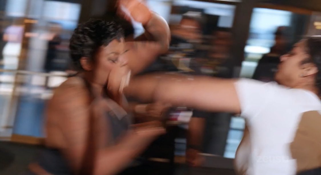 Lexiiii2xy's tweet photo. FACE SHOTS! FACE SHOTS!! Ahahaha 🤣🫵🏾 #baddiesusachapter2 #Baddiesusa https://t.co/dOsUY3jomY
