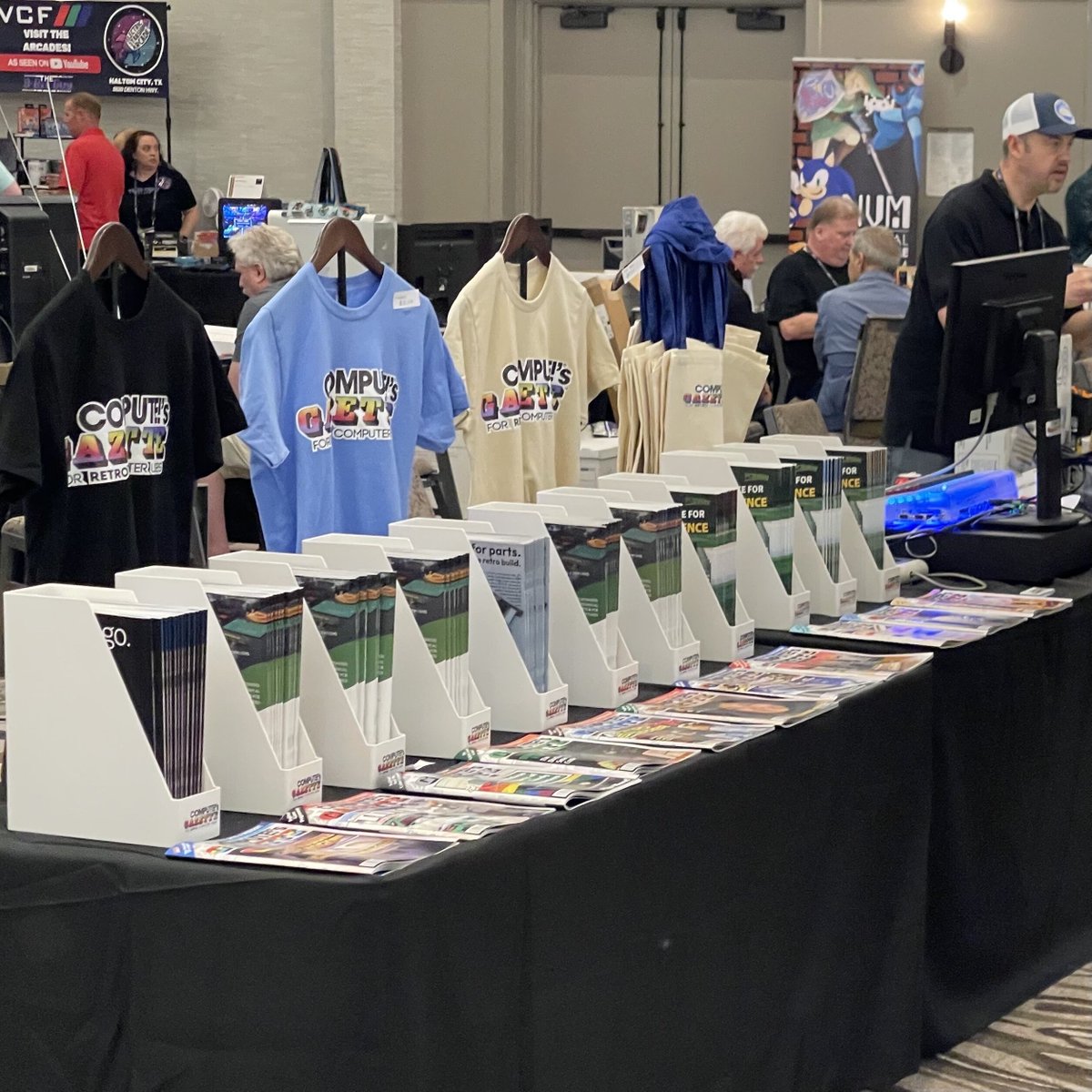 MacSourcePorts's tweet photo. I am the person who goes to #vcfsw 2026 and buys records and magazines. #downpoly #computesgazette https://t.co/XHHV0FxoD7