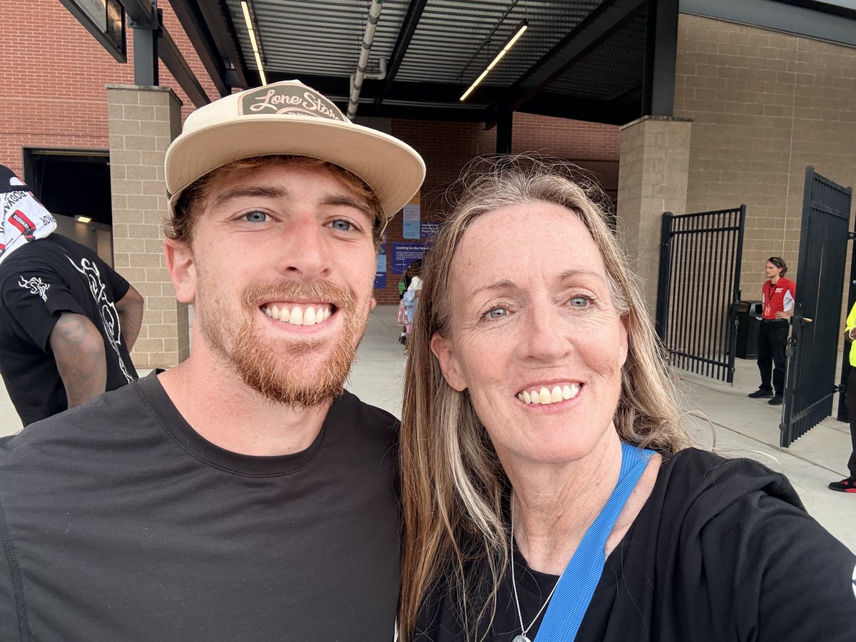 RonDavisJr4's tweet photo. No worries, DK “Mama-Bear” was in the house at Birmingham supporting @KadenDavis23 ⚡️
@UFLGamblers 
#Family https://t.co/sGBUKoilIy