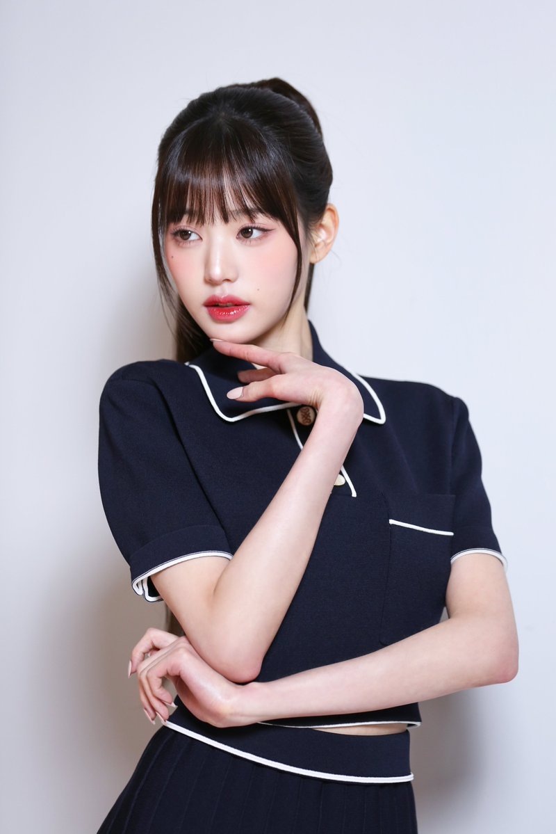 beaucutegirl's tweet photo. 240613 Kérastase behind Cut 🫶✨🦪 
#장원영 #JANGWONYOUNG https://t.co/fjY59aAJtj