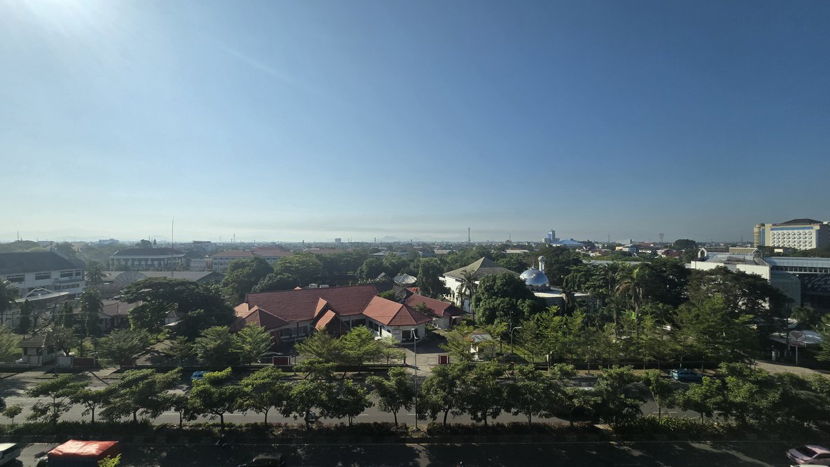 renot86's tweet photo. Pagi jelang siang di tanggal yang katanya merah https://t.co/Vk71nWGrQh