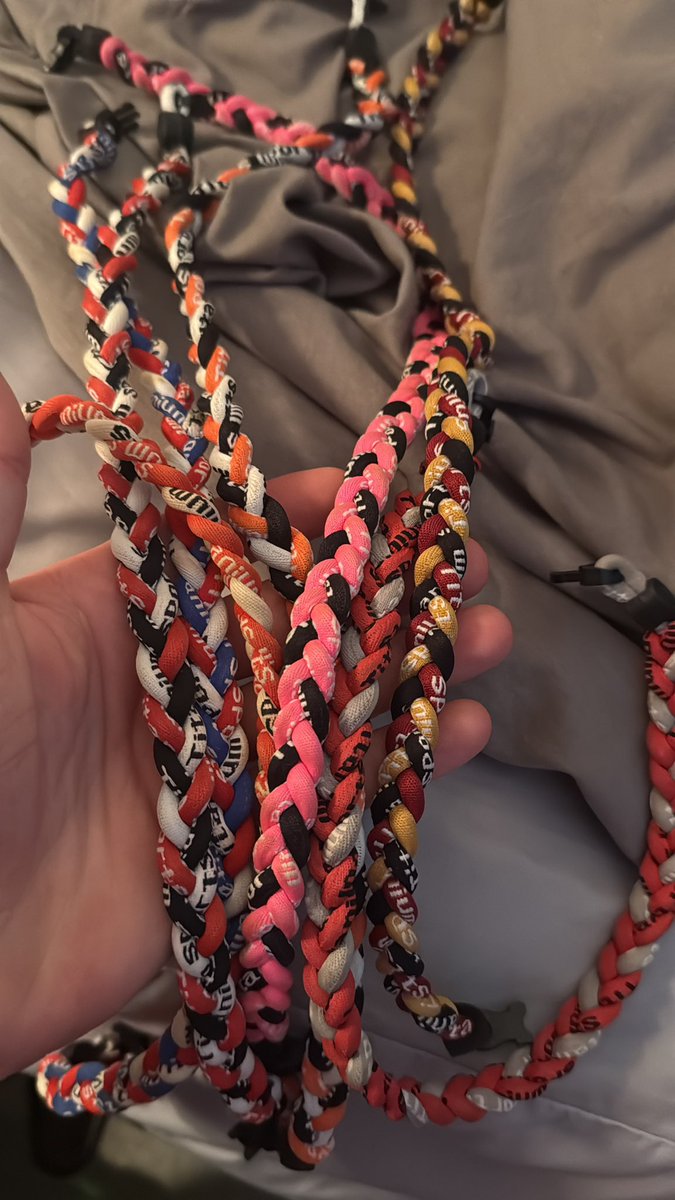 WidespreadCurt's tweet photo. Jewelry dox #phiten https://t.co/TPIupcklBp