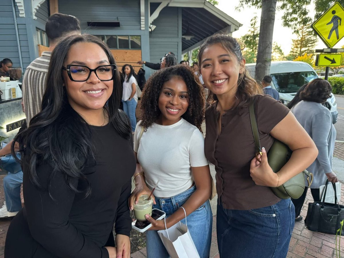 JulieParker144's tweet photo. We had the best time at Joule Fitness in Danville California at the City 1st Business Expo. #Danville #Joule https://t.co/qiZAUd4IZU