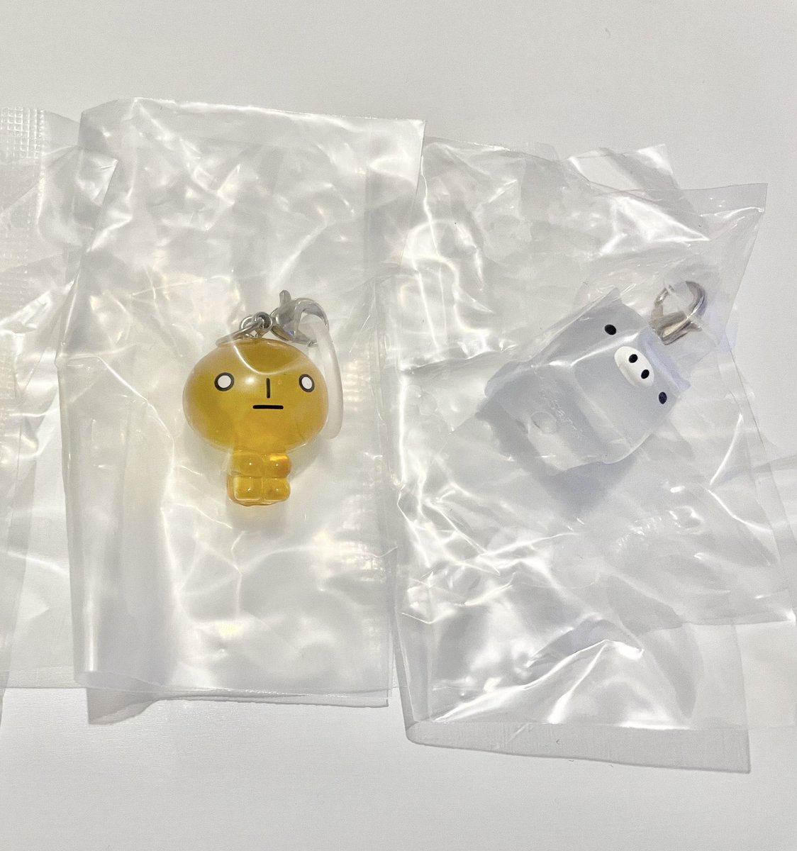 mmm23_6's tweet photo. @xxx
【交換】 カプセルトイ
サンエックス サンエックスユニバース
マスコットチャーム めじるしアクセサリー

譲　こげぱん、モノクロブー (しろ)

求　リラックマ

横浜でのお手渡しもしくは郵送交換のみ。
お心当たりの方はお気軽にご連絡ください。 https://t.co/6KUPE2LtLC