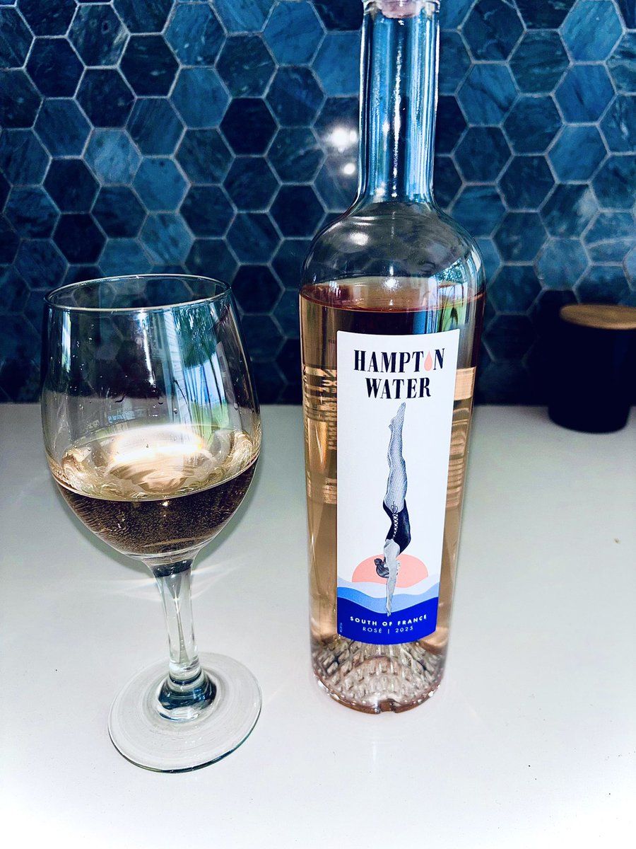 Snakes311's tweet photo. Enjoyed some @hamptonwater today. 
It was delicious 😋 
@JesseBND @jonbonjovi https://t.co/74ko8tYUzc