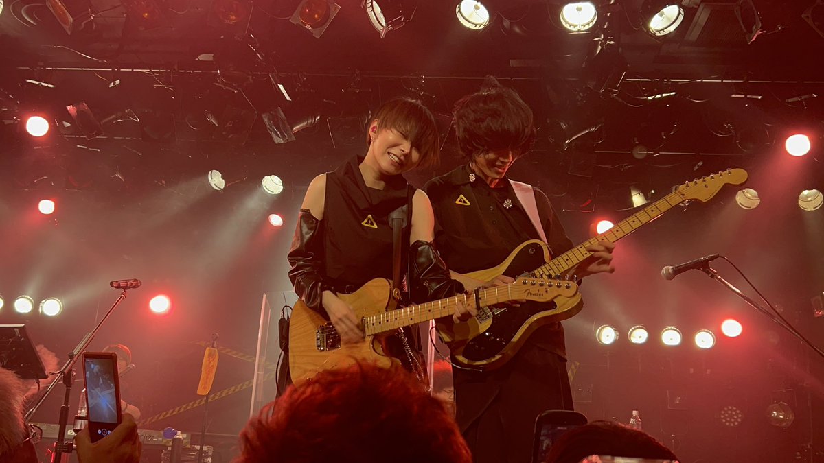 monmoonmonmoon's tweet photo. 良いライブした！って本人が言っちゃうくらい💖
最高のライブだった🎸
#立ち入り禁止ツアー　
@HZshizuku https://t.co/DuszuxrQa5