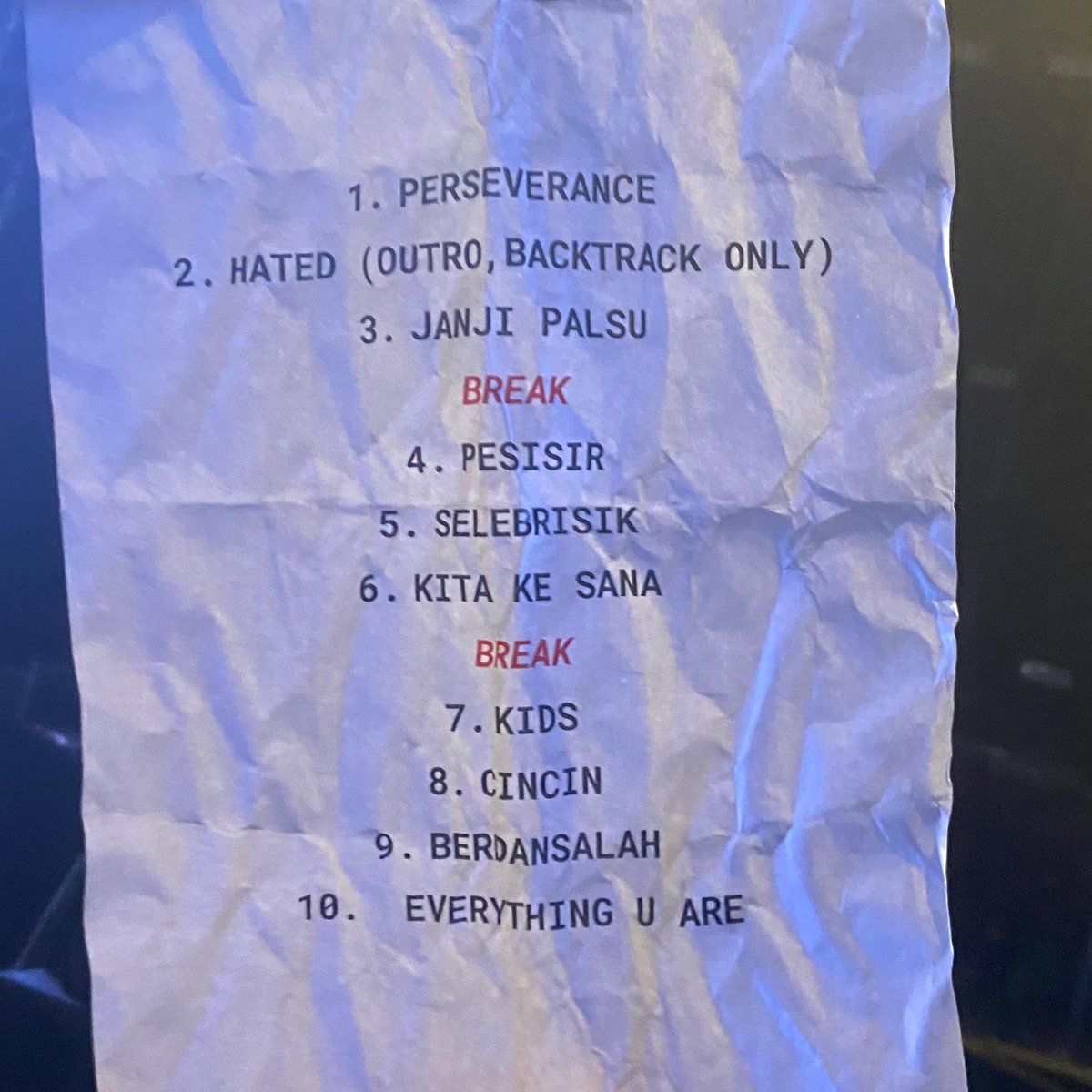 Kapalselem_api's tweet photo. Tiket murah setlist Mahall🔥 https://t.co/ZCcJ14THgg