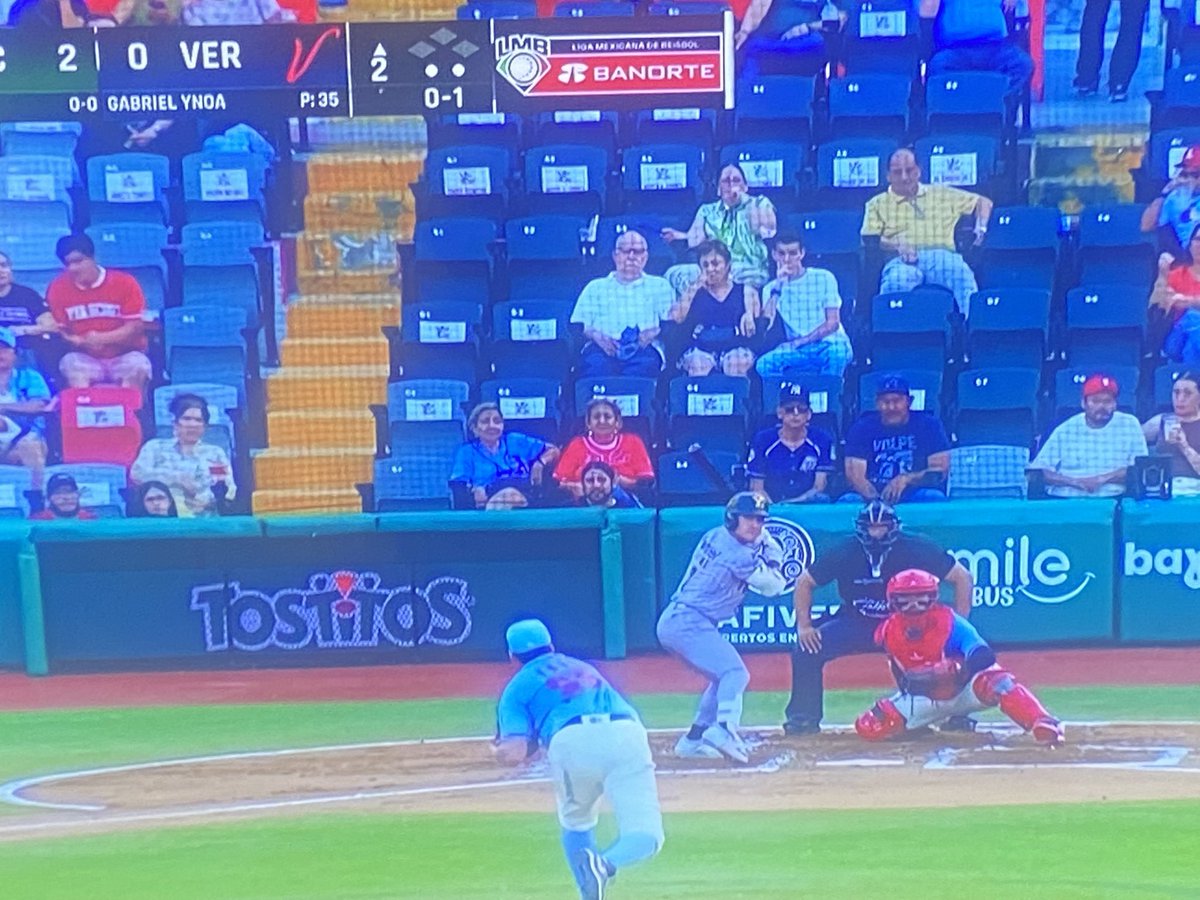 fredmotorhead's tweet photo. @MemesLeonesYUC Y otro en el leones vs Aguila de Veracruz https://t.co/bgkhkKHqE7