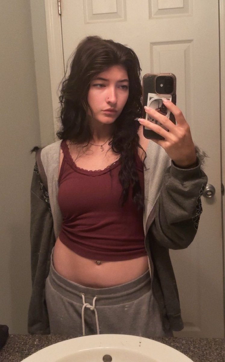 cyb3errabbit's tweet photo. Girlfailure maxing https://t.co/6H9MGKsvYo
