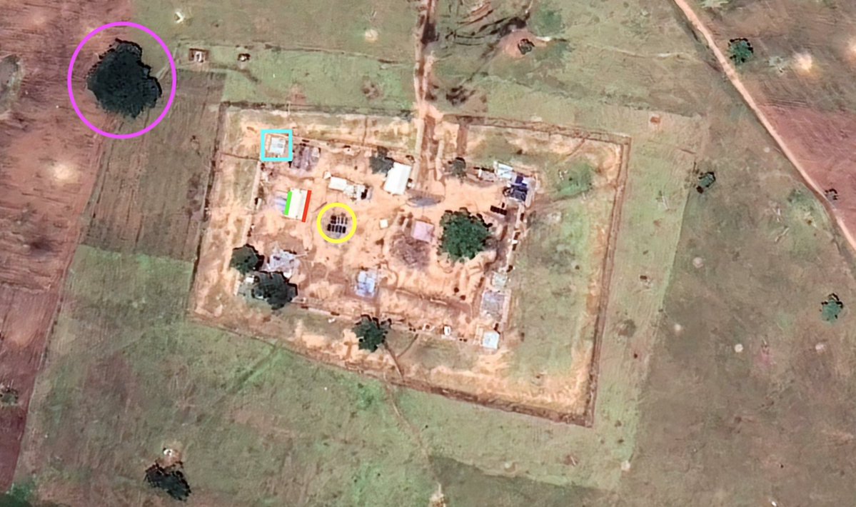 AfricaaTT's tweet photo. 🇧🇯 #Benin: JNIM attacked two Beninese Army (FAB) camps in Koualou, Atakora, on May 25. 

📌 Geolocation of camp #1: (11.034898, 0.932446) https://t.co/cL0Tst2phK

📌 Geolocation of camp #2: (11.029286, 0.928088)
https://t.co/D0k116O0rn https://t.co/DxSFWi62fW