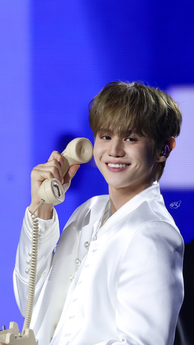 highjjy's tweet photo. 260531 양요섭 솔로콘서트 잔상(Fade In)

📞여보세요💛

#하이라이트 #HIGHLIGHT #양요섭 #요섭 https://t.co/d494inDozc