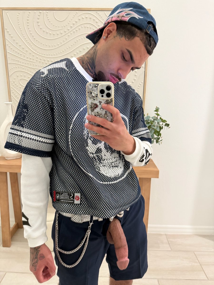 GLOCCFIEND's tweet photo. coming over later 😏 https://t.co/R0wIo694yr