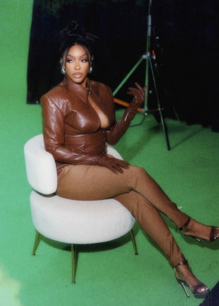 urfavv_goddess's tweet photo. Porsha 🍑🔥 #RHOA https://t.co/VtZgFyROBL