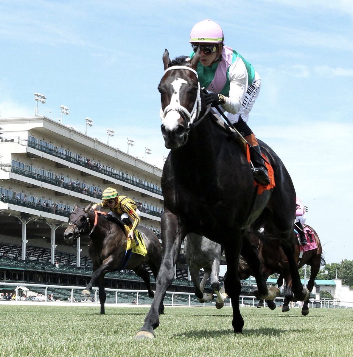 StakesWinners's tweet photo. 🏆 TOUCH OF FIRE
(Irad Ortiz Jr. - Brad Cox)
AUDUBON STAKES 2026 ($275,000) Churchill Downs @ChurchillDowns @iradortiz @bradcoxracing @JuddmonteFarms @DerbyMedia @SteveRushing63 
📷 @coadymediaUSA https://t.co/ZfUftijPdm