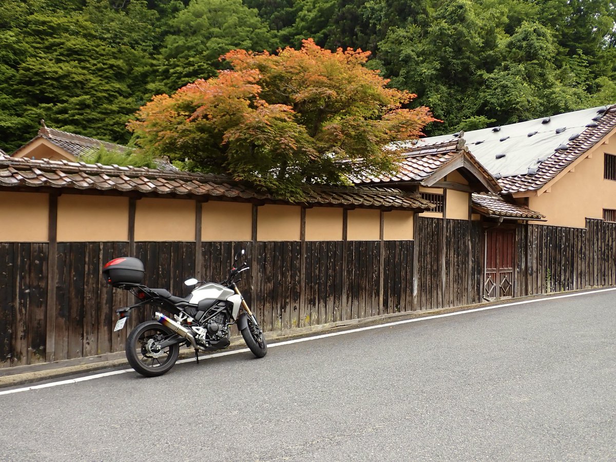 OlNnt's tweet photo. 月曜が憂鬱なのを解消する術を誰か教えてください https://t.co/EtBQPpuGOn
