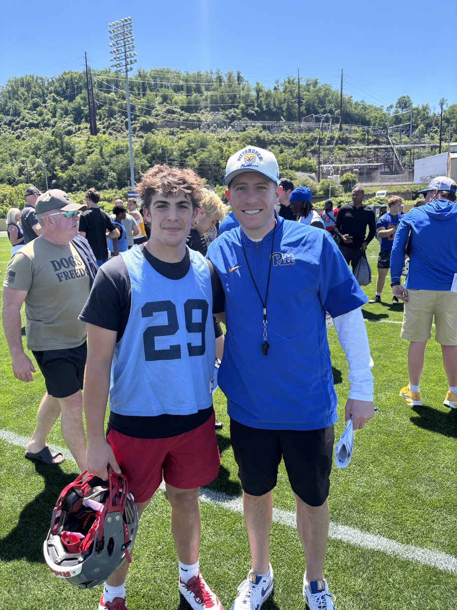 Michael212199's tweet photo. Had a great time today at the Pitt prospect camp competing and working hard to get better. It was great seeing Coach Bowen again. @CoachDuzzPittFB @Coach_JoeBowen @coachcsanders @coachmoncman @Pitt_FB @DanDiEdwardo1 @KeithGroller https://t.co/ykgNe2MLem