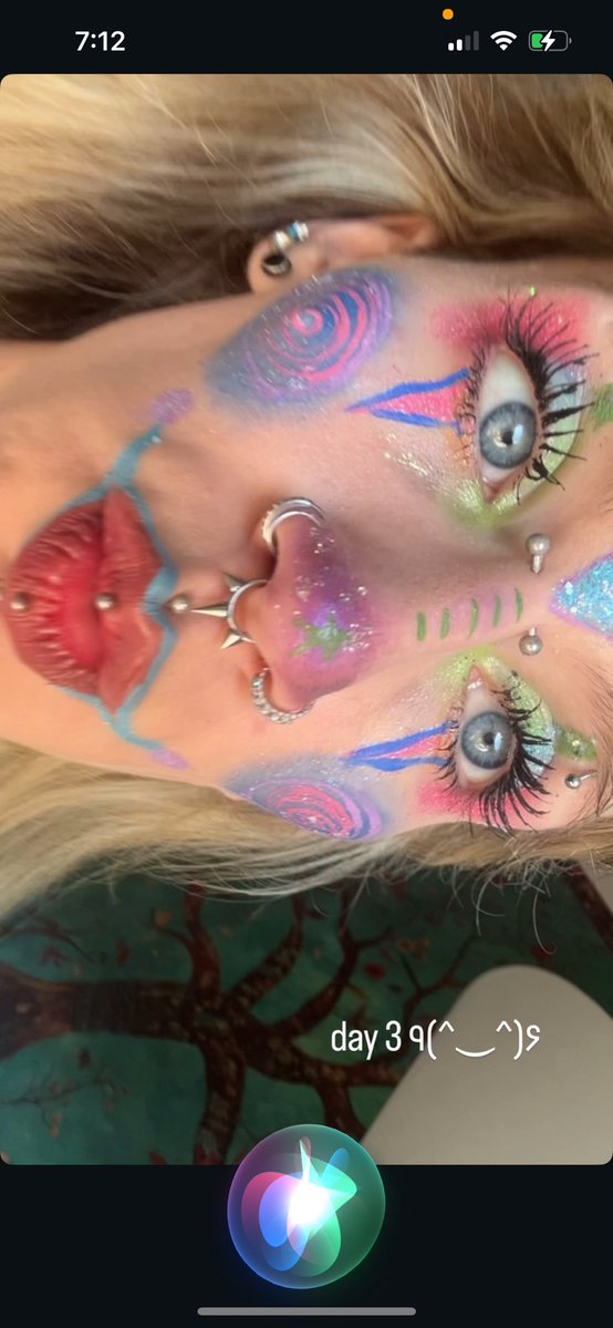 frogberryyy's tweet photo. candy clown https://t.co/b0ptNBeq5P