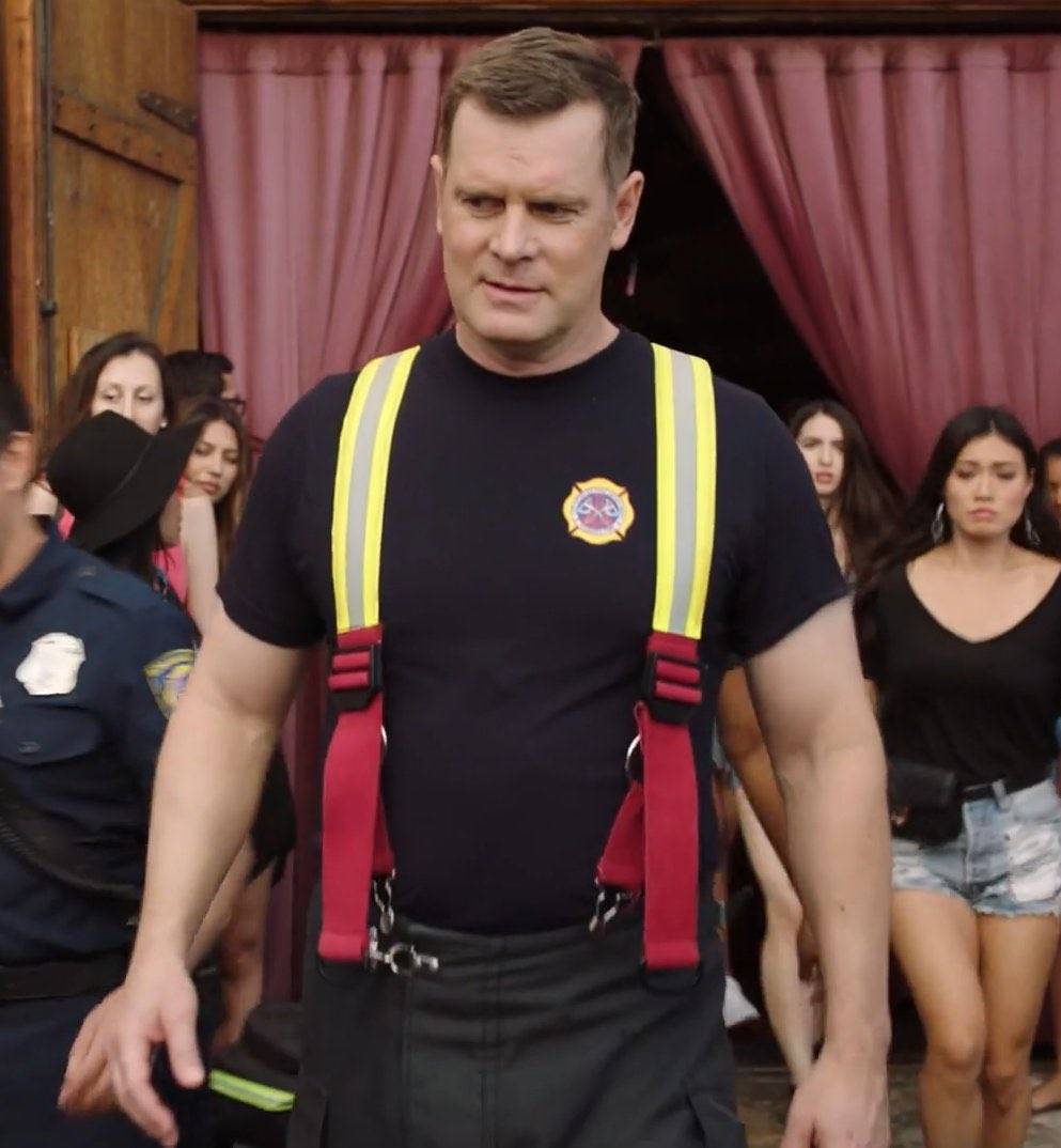 bitchlesscopia's tweet photo. his tummy in earlier seasons dont even get me started https://t.co/PLag42WPzB