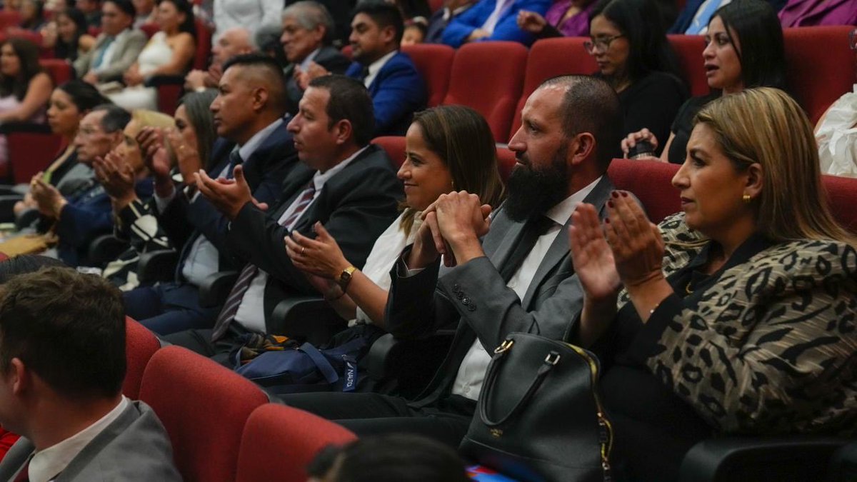 MinTrabajoEc's tweet photo. En los 88 años de cantonización de Rumiñahui, celebramos su historia, el trabajo y el compromiso de quienes impulsan el desarrollo del cantón.

El ministro @haburbano acompañó esta importante conmemoración, reconociendo el esfuerzo y la dedicación de los ciudadanos. https://t.co/lN0NZ8l0vY