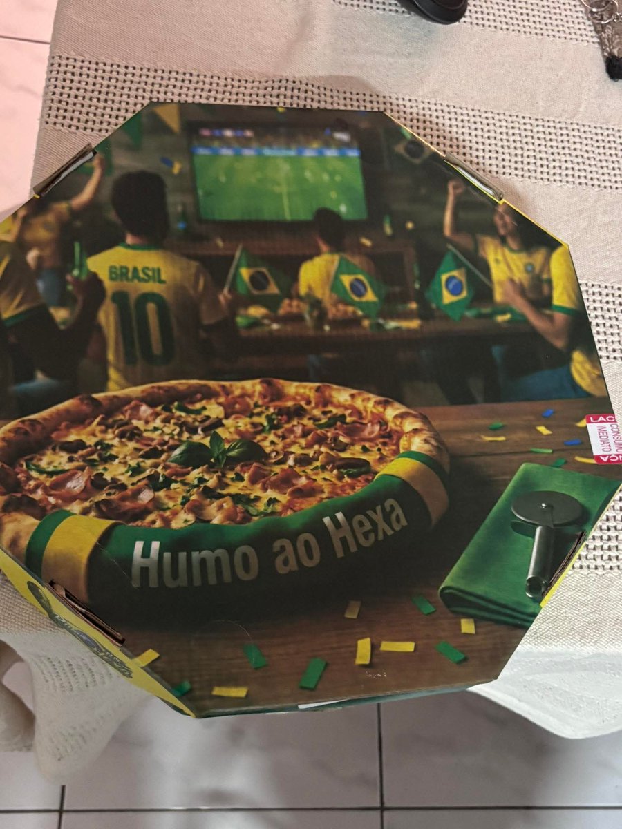 NieeOllea's tweet photo. @rafasr Porra a pizza que pedi ontem https://t.co/coZfImVTIr