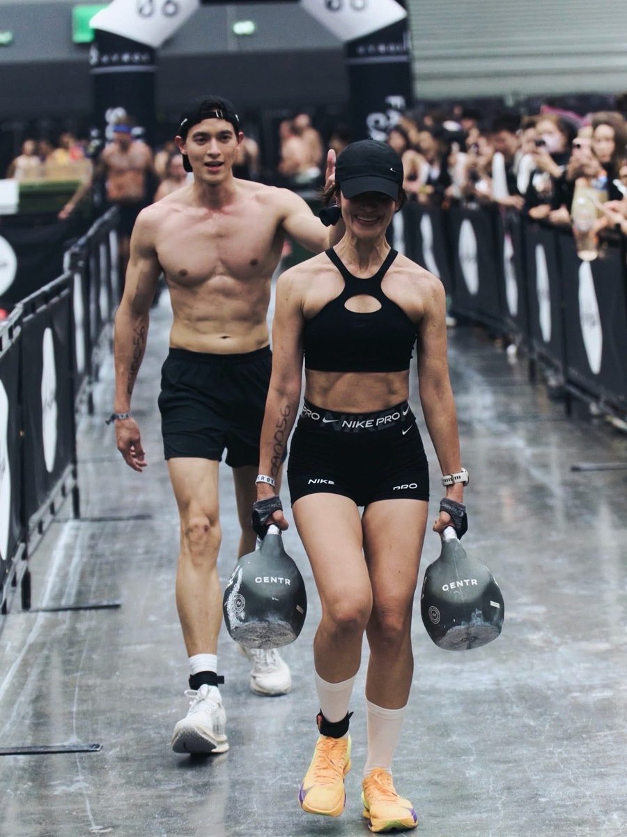 Loverunnn's tweet photo. พี่ดาราที่ฉันชอบพลังในการออกกำลังกายคือพี่แอน ทอง กล้ามมมแบบนี้ เท่แบบนี้ แบ่งเวลาใช้ชีวิตโคตรดี ไอดอล https://t.co/5r2NJe3tad