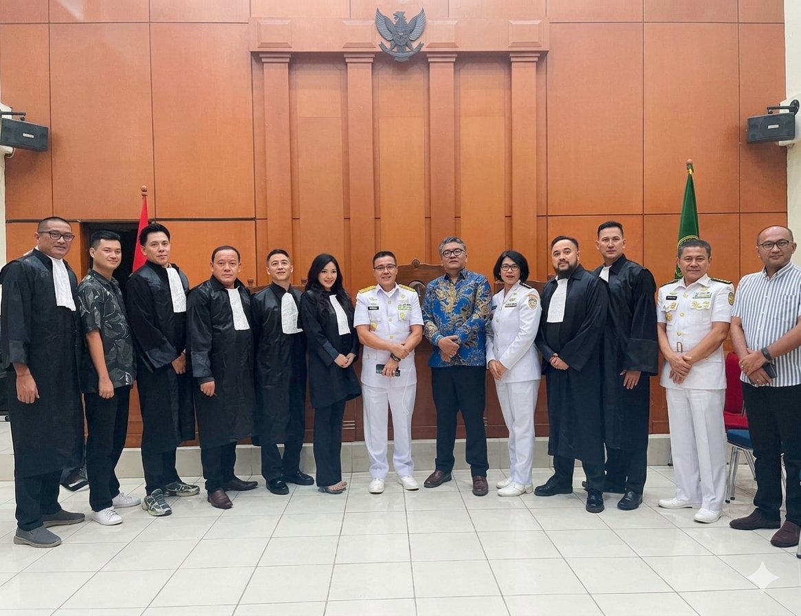 extassyforces's tweet photo. kasus Tipikor proyek pengadaan satelit slot orbit 123 derajat Bujur Timur periode 2012-2021, Thomas Anthony Van Der Heydendan Laksamana Muda purnawirawan Leonardi.. JUSTICE FOR TOM https://t.co/dRwvxELnWW