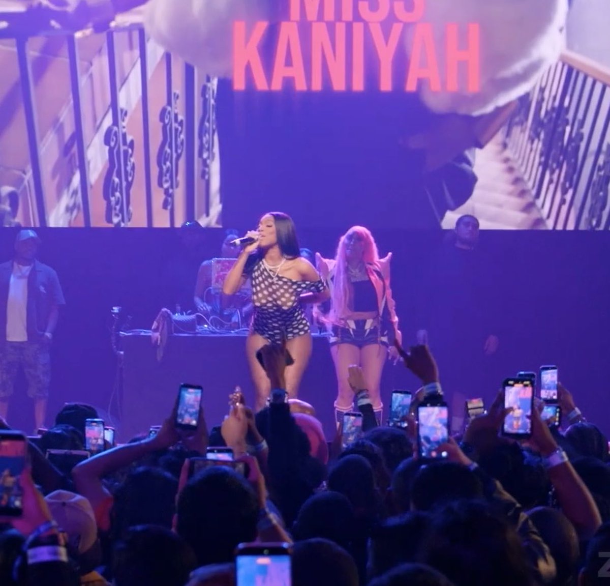 m_est_98's tweet photo. KANIYAH ATE just that little clip alone , the stage presence? 🤏🏾🔥 Glad she’s getting the exposure she deserves #BaddiesUSA #BaddiesUSACH2 #BaddiesUSAChapter2 https://t.co/MkXmbfp44c