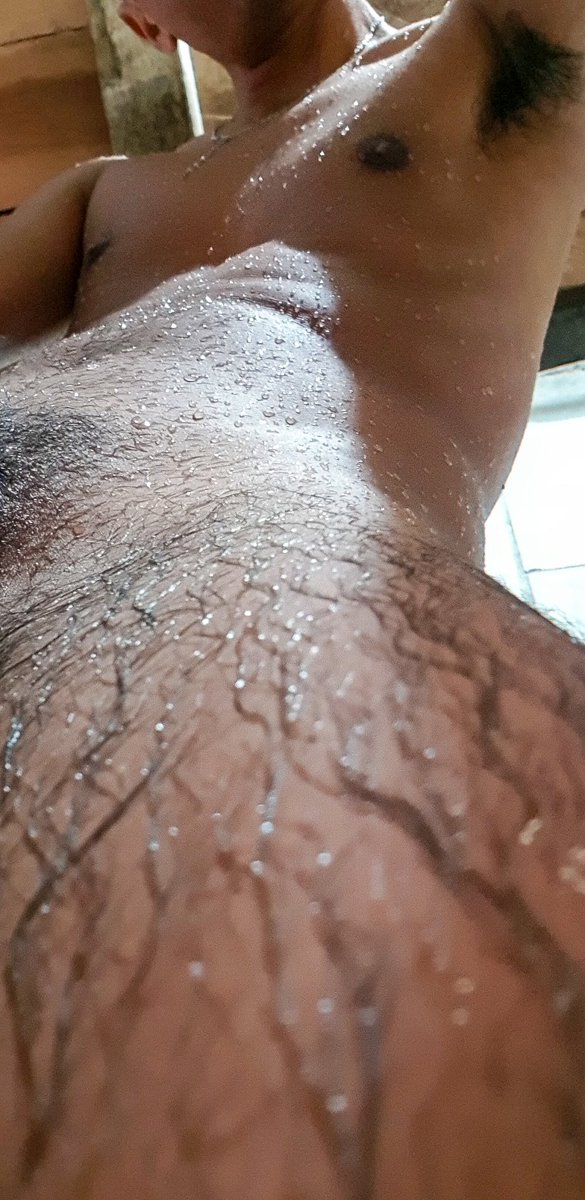 aisacrm's tweet photo. Al mal rato de 🌞 una buena ducha💧🔞🍆 https://t.co/LAOL2IPbPP