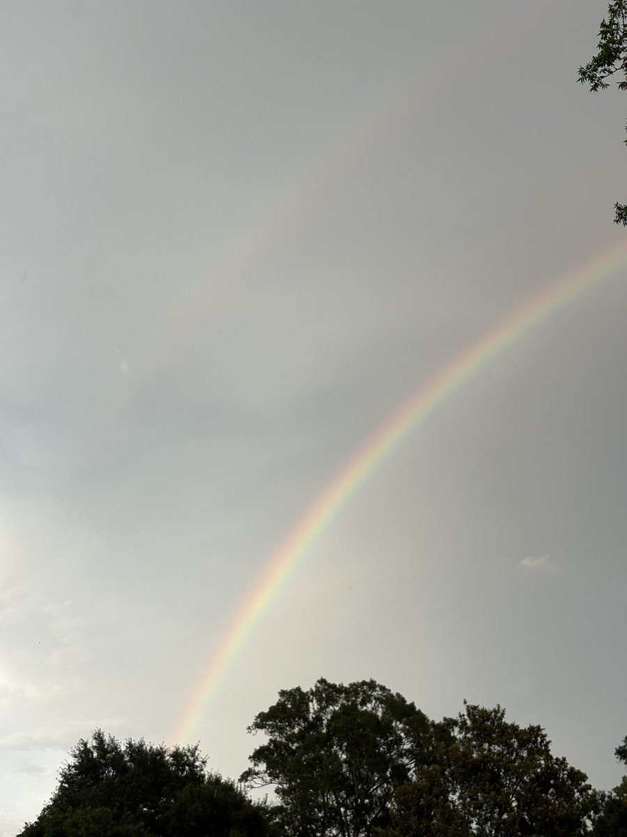 britttg_94's tweet photo. Gorgeous views in Atmore this evening. 🌈😍 

@NWSMobile @spann @AlabamaWXNet @rzweather @KNBHwx @ThomasGeboyWX @WKRGEd @textamet #ALwx https://t.co/6uNWg6MAdk
