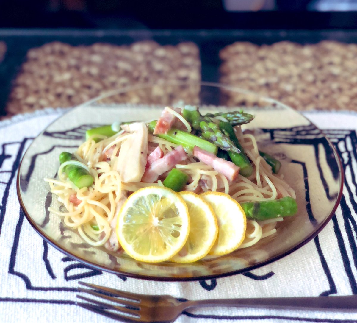 Csama1's tweet photo. レモンバターパスタで朝昼ご飯😋
爽やかな酸味とバターの濃厚がとても美味しい😙
#おうちご飯
#わたし飯 https://t.co/obpkD17YnC