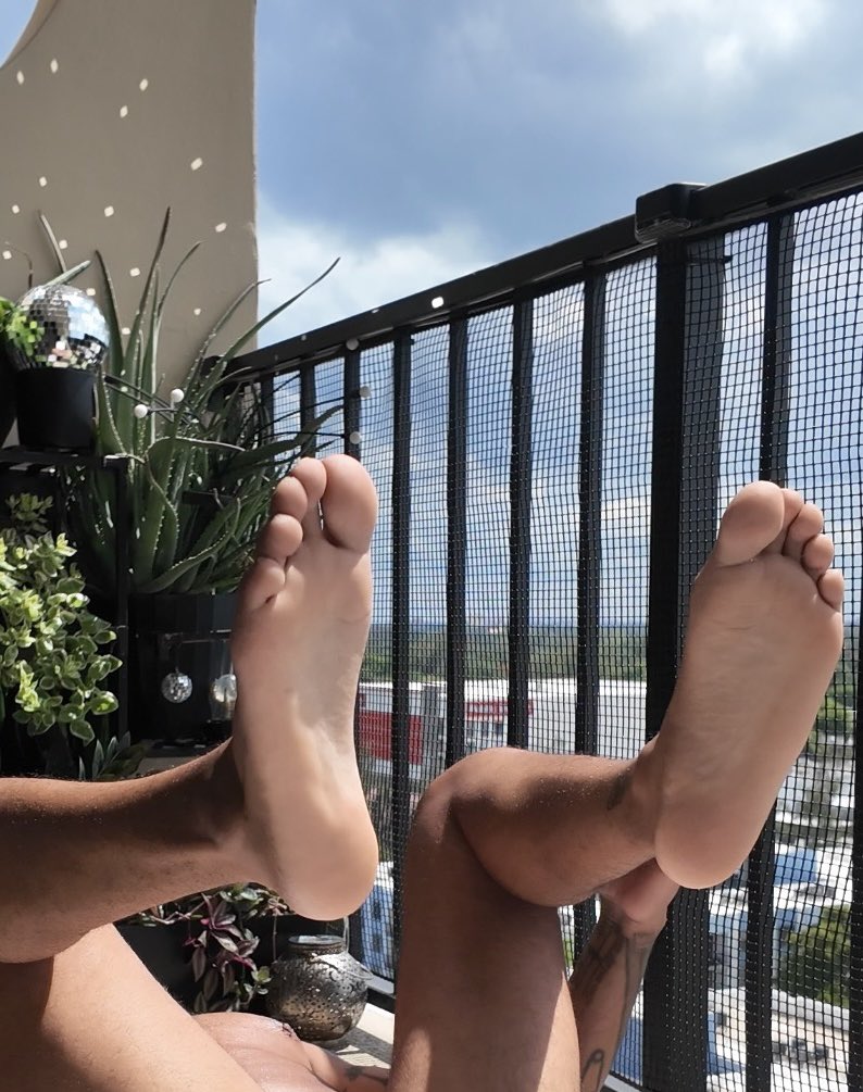 givemehisfeet's tweet photo. Where the sun don’t shine ✨ #footfetısh #footnation #feetfetısh #feet #latinofeet https://t.co/mTUSlGgpxC