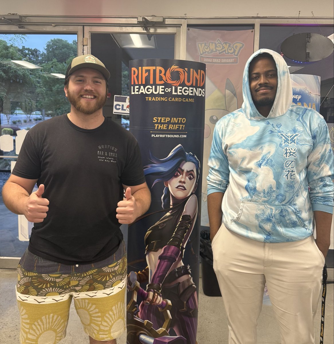 skuffey's tweet photo. Potentially the worst photo ever, but took home the Skirmish win with master yi!!

GGs to all of the Atlanta GOATS who pulled up, and to Gerald who is aura farming in the pic https://t.co/YzKs6FOj1q
