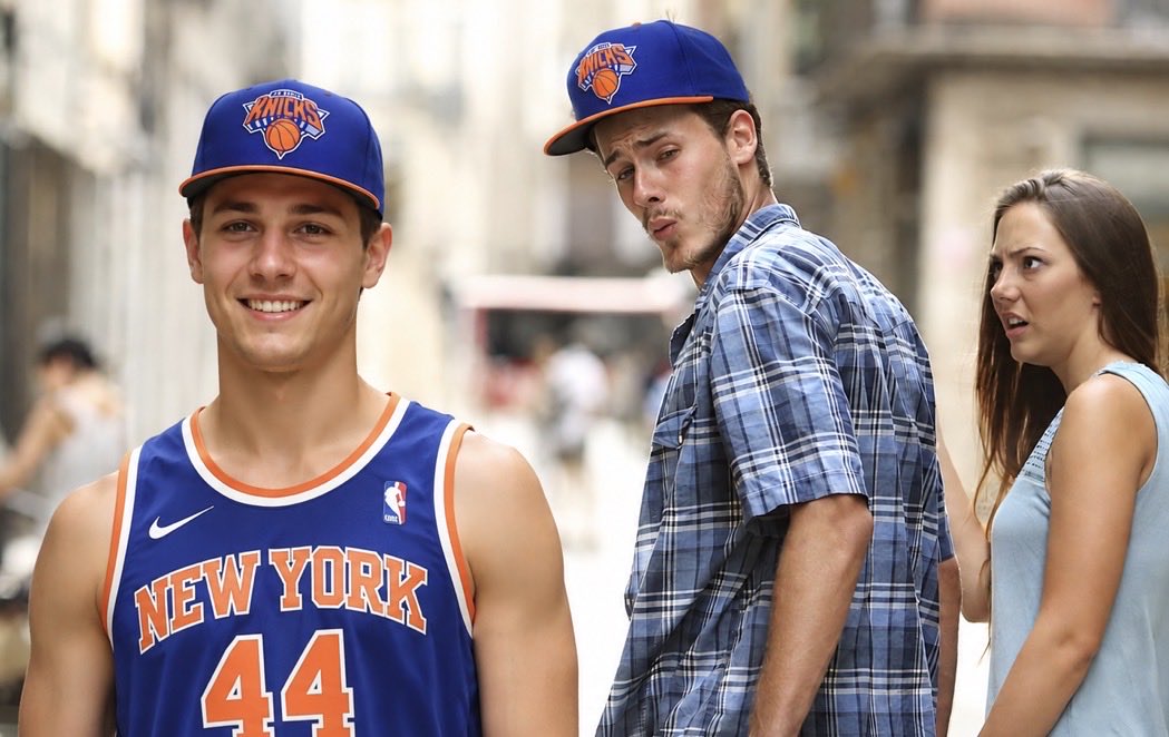 AllDayNYC's tweet photo. Every dude walking around NYC right now https://t.co/MgCVSsvVF1