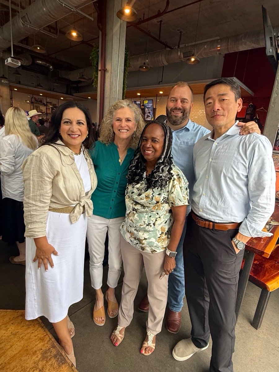 DonnaHowardTX's tweet photo. Great time at last night’s HDCC fundraiser. Our candidates are a talented and passionate group who are ready to take on the challenge of working in the Texas House. If you’re ready for a Blue Wave, then donate to the HDCC using the link below. 
https://t.co/LNqiBS0kcb https://t.co/hiMf1KHzZt