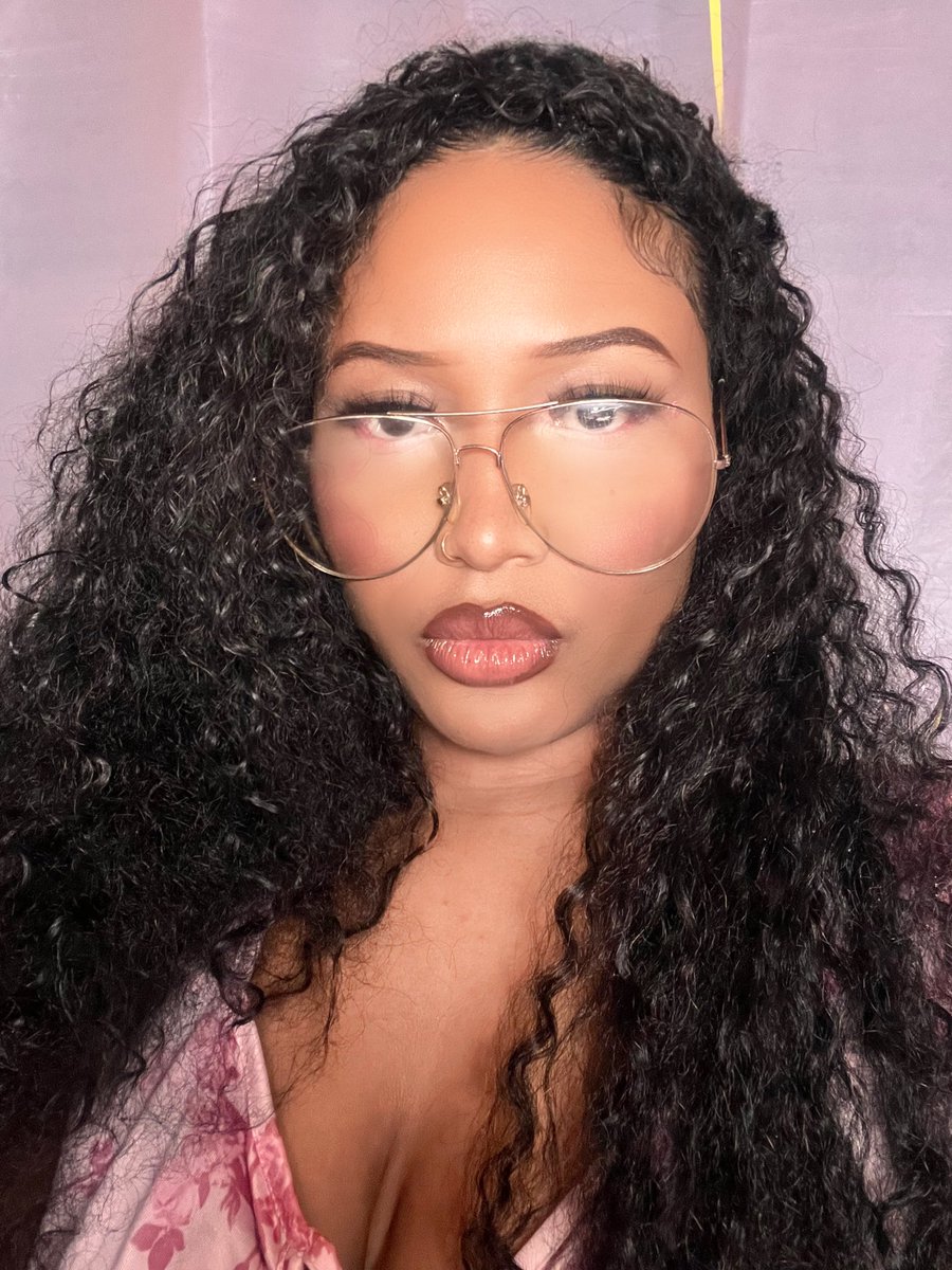 Nikki Pink tweet media