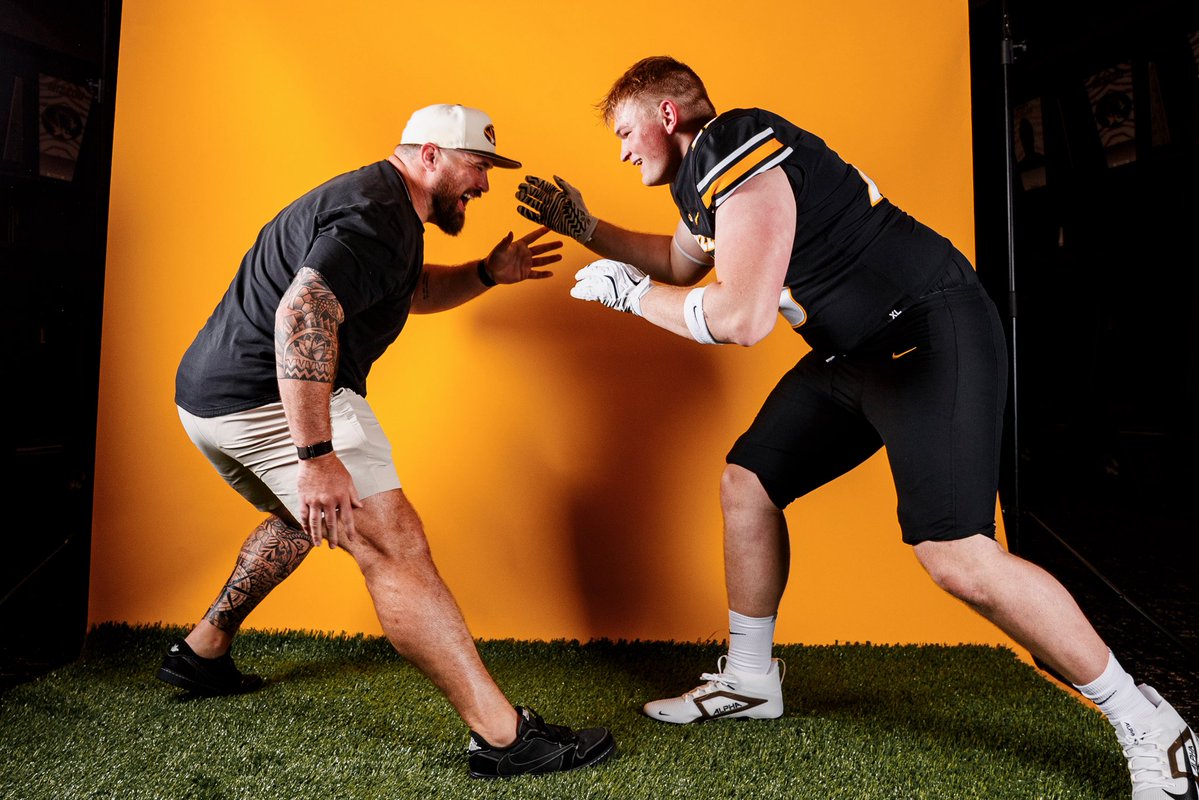 thevandalorian's tweet photo. More of Kyler Kuhn and Evan Boehm during the offensive lineman's official visit to #Mizzou: https://t.co/ahyqXws6YV https://t.co/lEqg7RcwqV