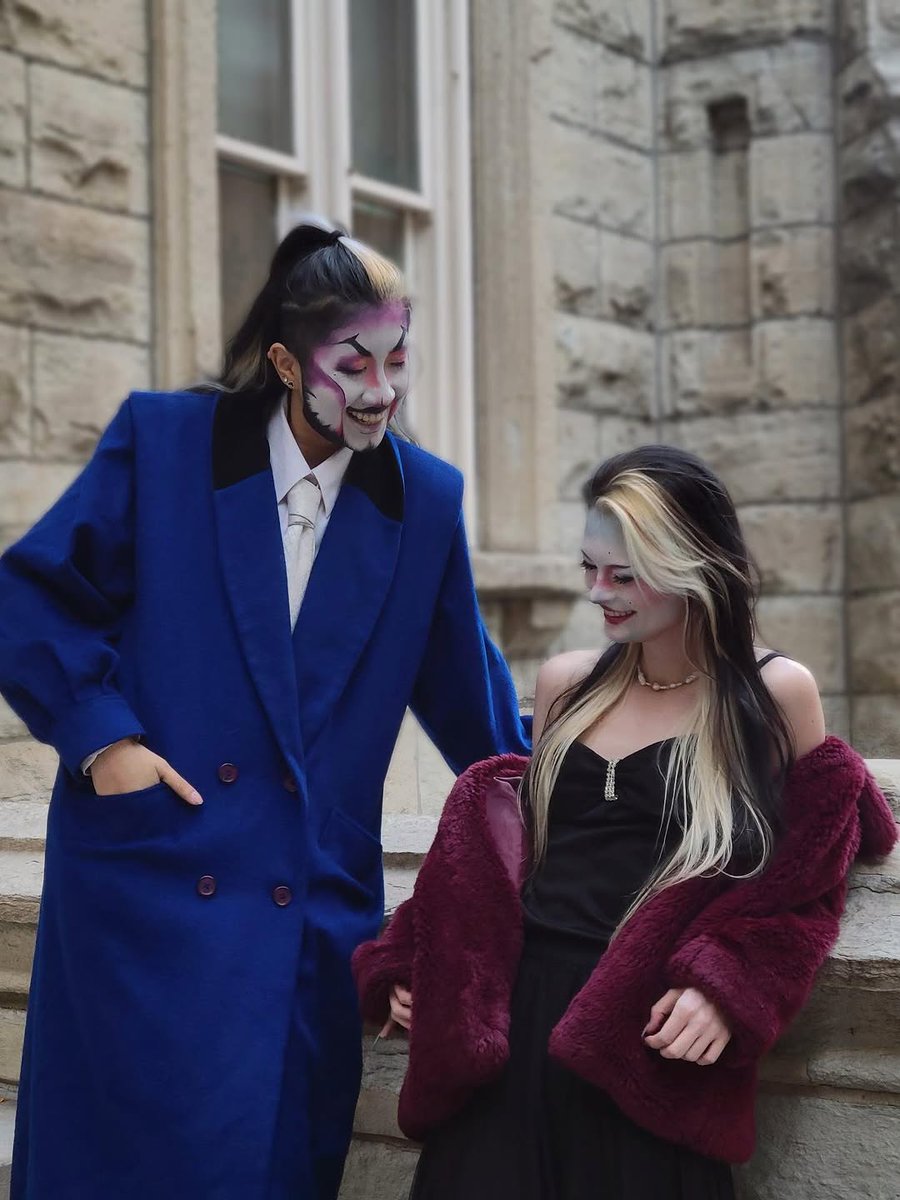 lovelybedhead's tweet photo. I love them
.
I don't know if this counts as a candid photo because we were recording but we didn't realise they were taking pics between takes. They were literally telling me the plot of Homestuck. That's how they were flirting with me LOL <3
The la... https://t.co/9rx9Ro0nlS