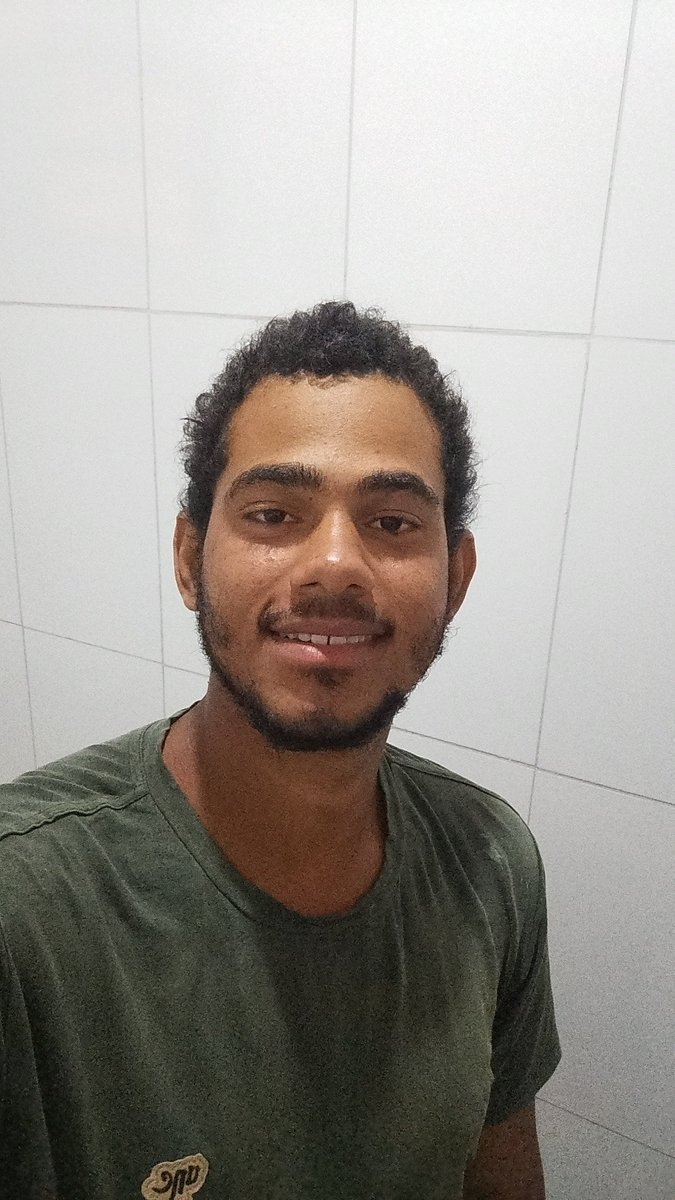 Rayangabrigo's tweet photo. Alguém pra conversar chama na dm https://t.co/zNI8KFBjuP