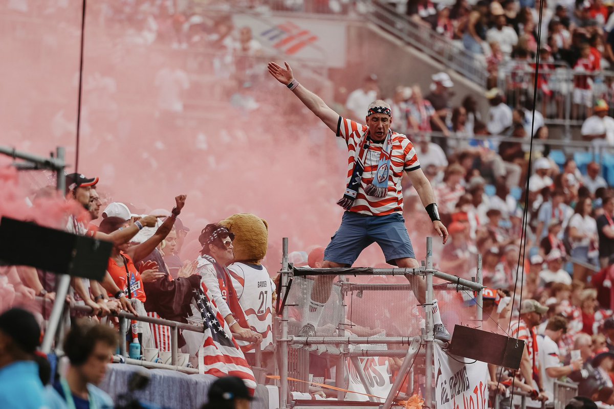 USMNT's tweet photo. CHARLOTTE SHOWED OUT. https://t.co/DyXiJXkPvW