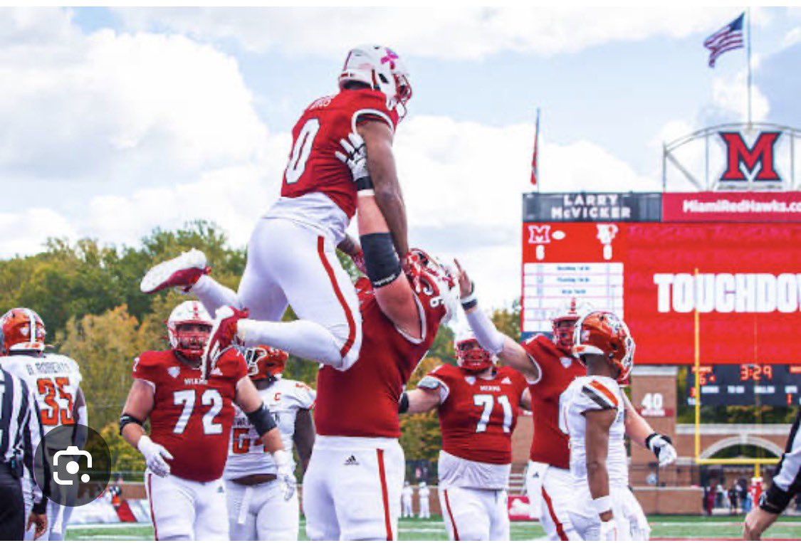 LaDainianHarris's tweet photo. After a great camp @VandyFootball and a great conversation with @CoachTarpey today I am blessed to recieve
My 1st Offer from the University of Miami (Ohio)!!
@JPIIKnightsFB @CoachRocBatten @MiamiRedHawks @MiamiOHFootball https://t.co/3fWurahPAc