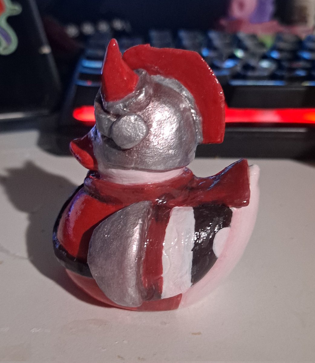 PossiblyDog609's tweet photo. Another custom rubber* duck #phighting https://t.co/cVW5cj41lj