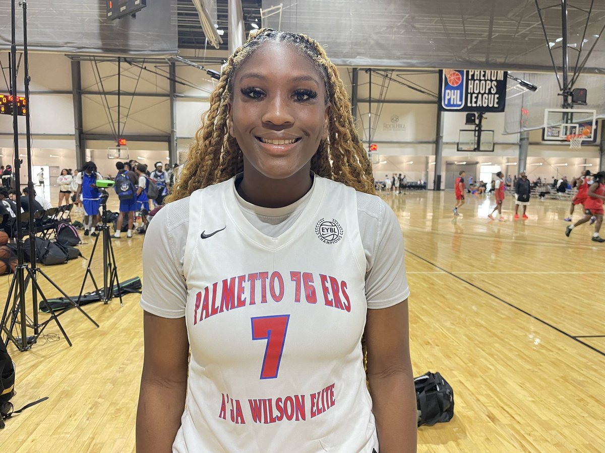 Swanny1973's tweet photo. Great day of games at the #PhenomSummerShowcase 

Plenty of coverage on the site all this week. 

https://t.co/PW8rv32q8t 

#SwannysRoundballReview
#RecruitThePalmettoState https://t.co/L0jZPUumGa