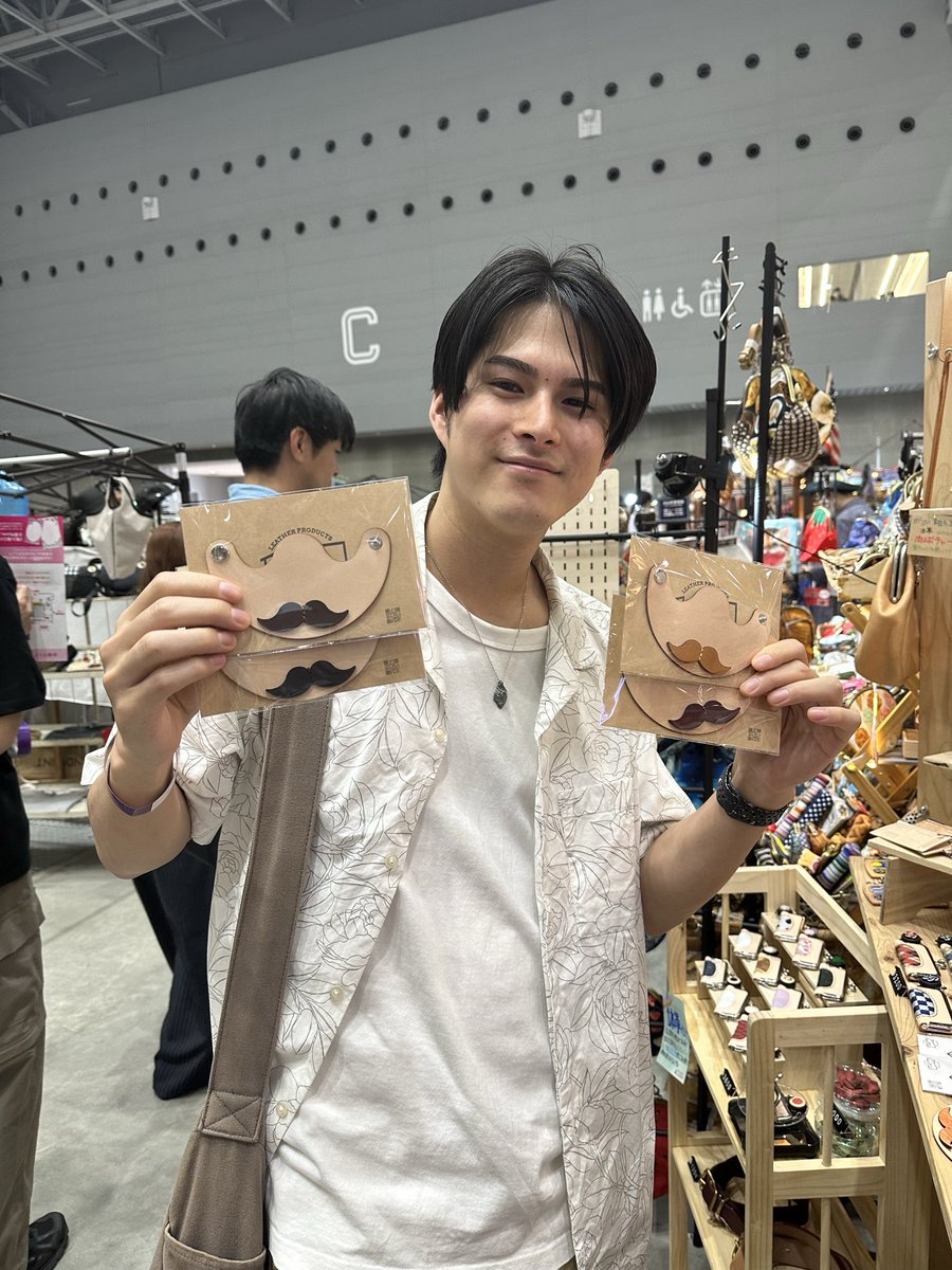 11WorksFactory's tweet photo. #群馬クラフトマーケット ご来場ありがとうございました！
たくさんの皆さんの笑顔をいただき、エネルギー充電Max🔋です😊
次回は7月、HMJに向けて準備開始！

2日間ありがとうございました🙌 https://t.co/TWecn40cQV